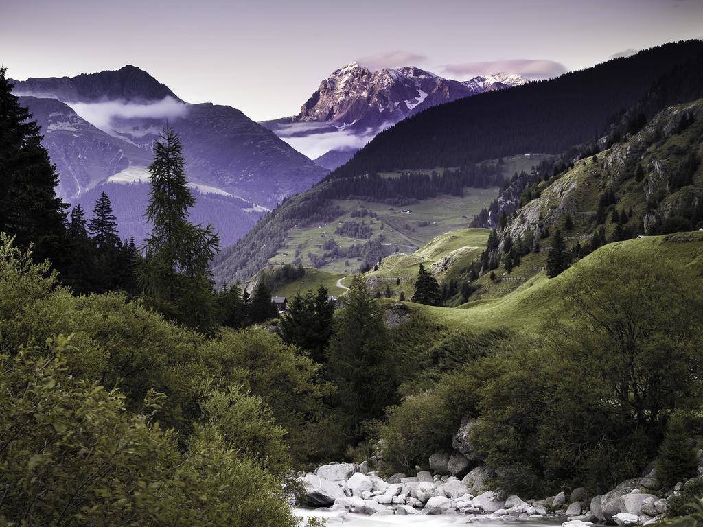 Nangijala Hostel Disentis Kültér fotó