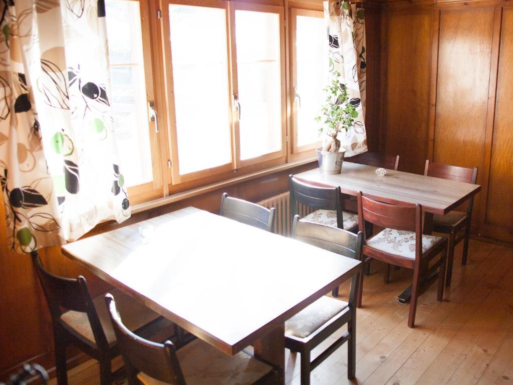 Nangijala Hostel Disentis Szoba fotó